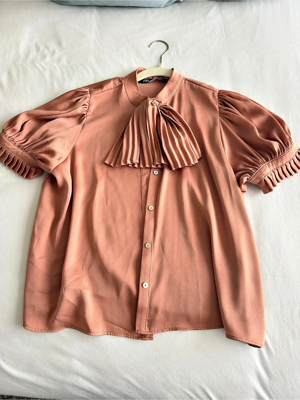 Zara Bow Tie-Neck Blouse in Pink Size Medium Like New
